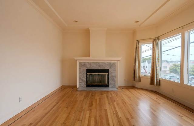 1931 Santiago St Apt 1A Gallery 1