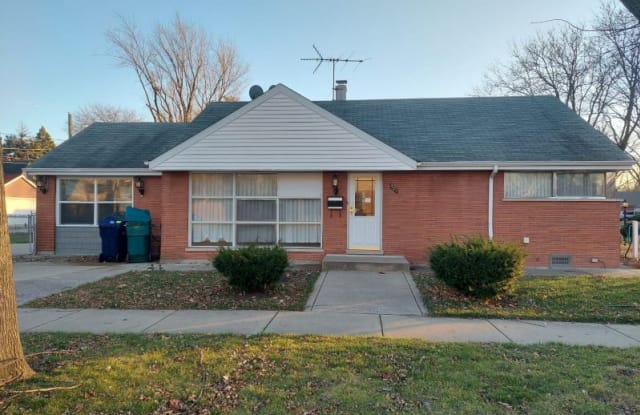 901 Norfolk Ave - 901 Norfolk Avenue, Westchester, IL 60154