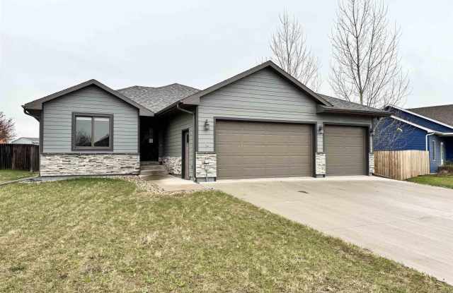 504 Cedar Dr - 504 Cedar Drive, Harrisburg, SD 57032
