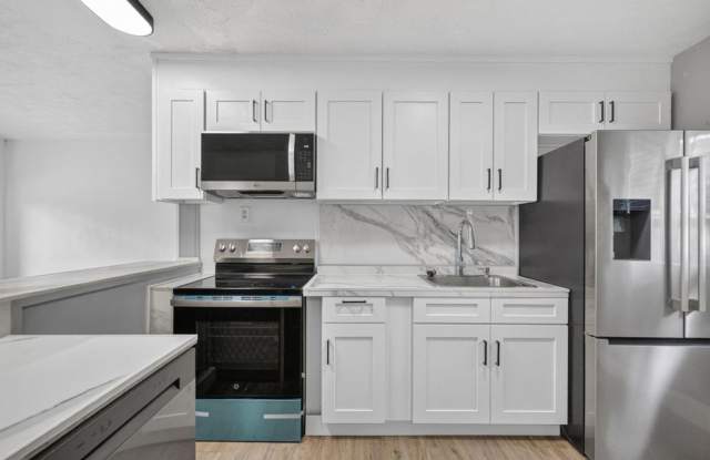 540 NE 61st Street, Oakland Park, FL 33334 - 1936 Gallery 3