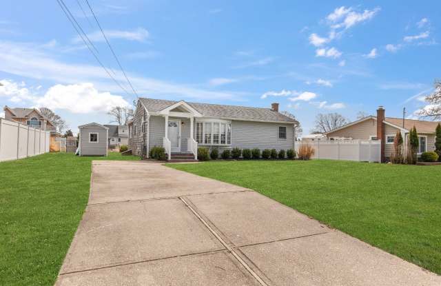 7 Whiting Road Gallery 4