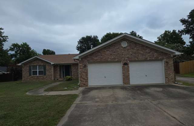 801 S Phoenix Ave photos photos