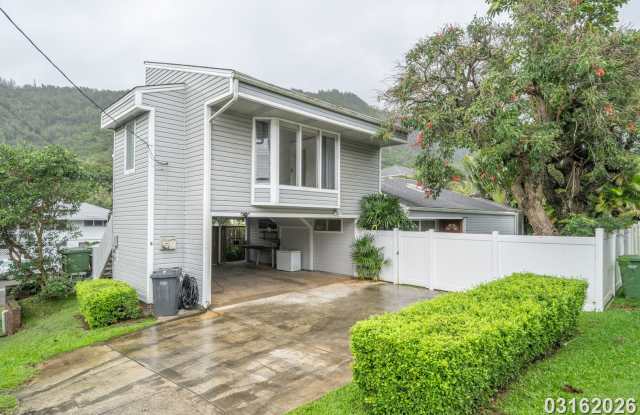 4 Bed 3 Bath in Kalihi Valley photos photos