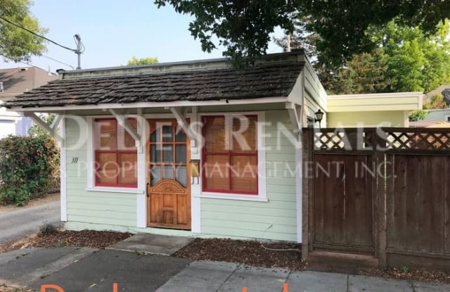311 Oak Street - 311 Oak St, Petaluma, CA 94952