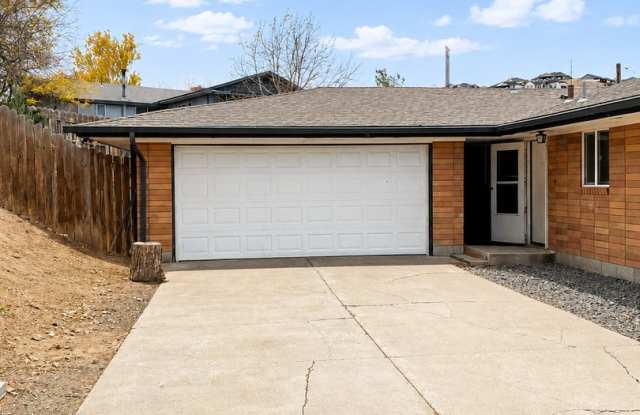 Tucked Away in Selah – Space, Storage & Serenity All in One! photos photos