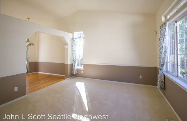 16416 56th Ave W Gallery 2