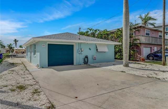 2686 Clyde Street - 2686 Clyde Street, Matlacha, FL 33993