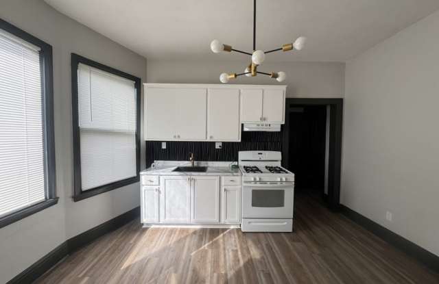 2429-2431 S 34th St photos photos