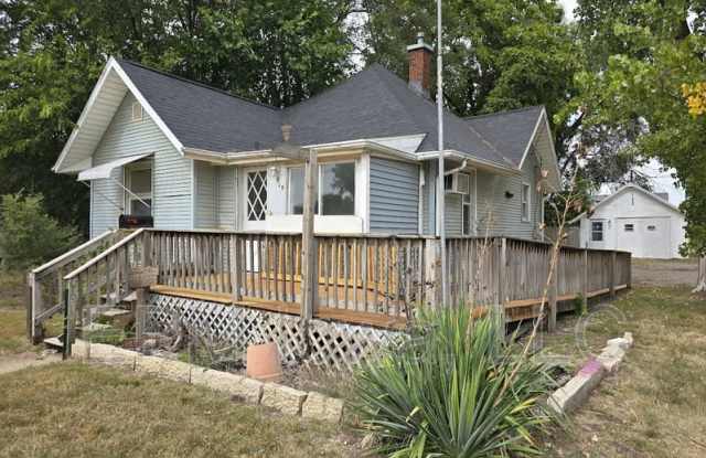 518 Kern Street - 518 Kern Street, Waterloo, IA 50703