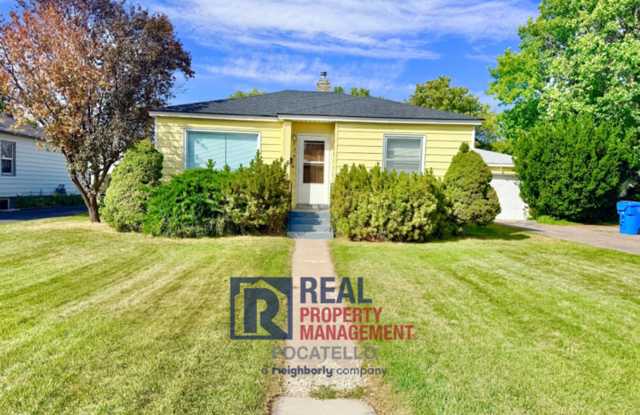 3 Bedroom 1.5 Bath home - 1 Car Garage Gallery 3