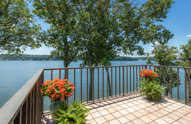 4336 Lakeshore Lane Gallery 3