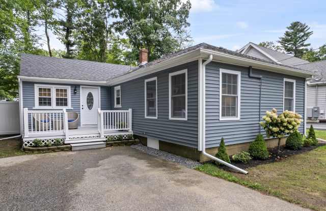 247 Berwick Rd - 247 Berwick Road, York County, ME 03907