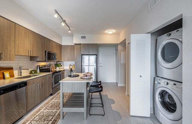 Riverhouse at 11th Apartments Gallery 4