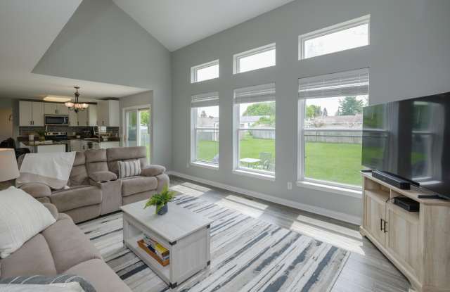 5824 Tradewind Drive Gallery 2