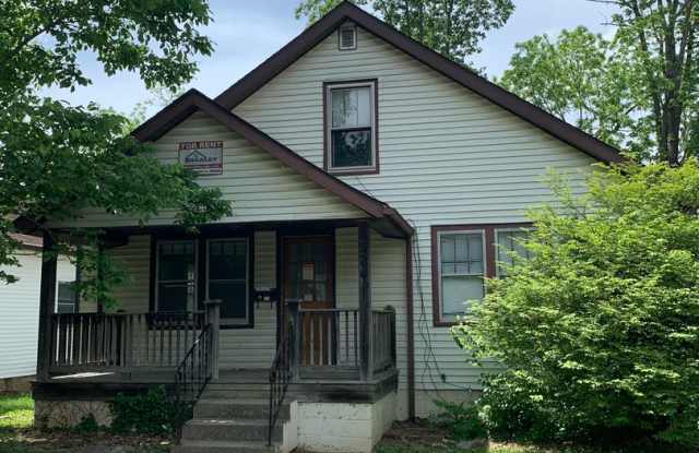 ****AVAILABLE AUGUST 2026**** 3 Bedroom Home with Covered Front Porch - Just Off Washington St photos photos