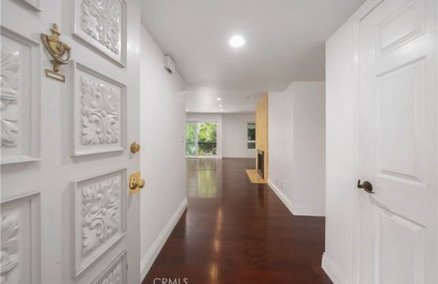 1242 S Barrington photos photos