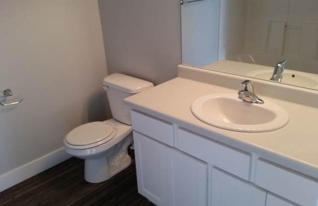 CONDO FOR RENT IN LEHI! 3 BED/2 BATH Gallery 4