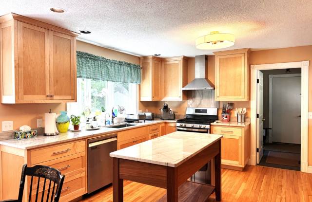 4 Bedroom home in Norwich Gallery 3