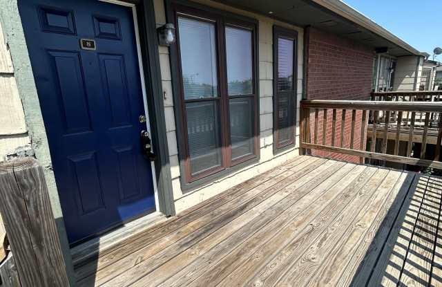 1000 Rambling Oaks - 8 Gallery 1