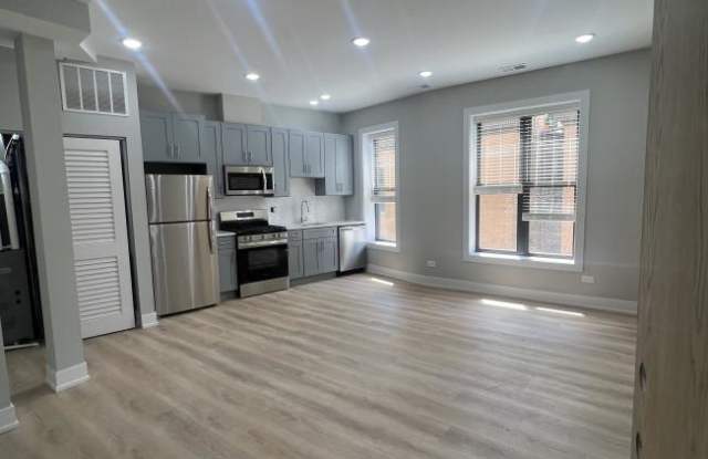 448 W Belden Ave photos photos