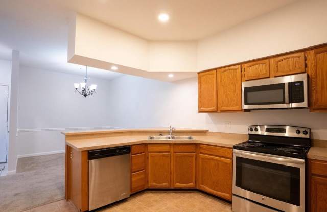 2707 Summerview Way Gallery 4