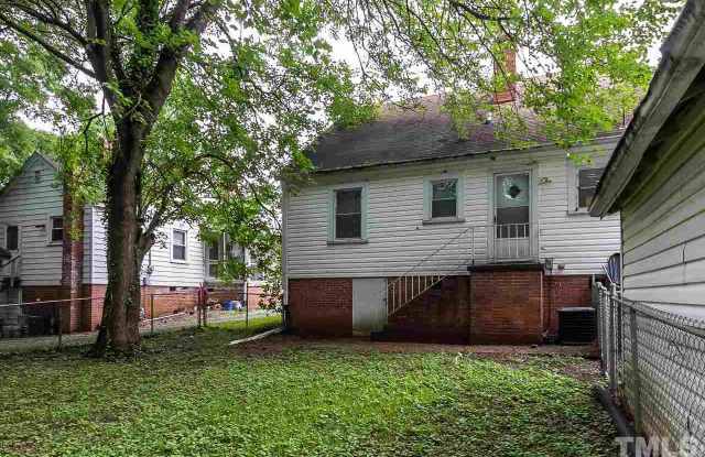 413 W Carver Street Gallery 4
