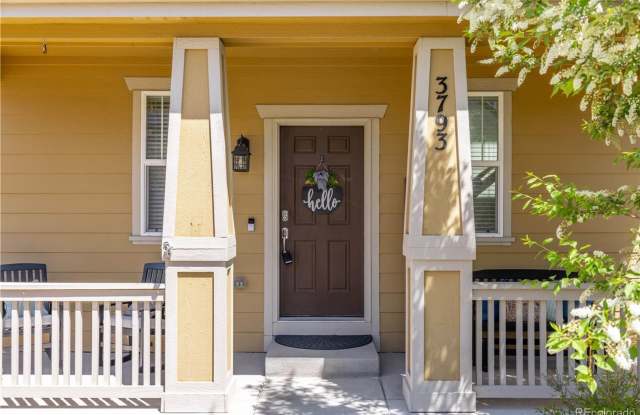 RENT REDUCED TO $2,595 ** 1 MONTH FREE RENT if Leased by 10/01/2026 ** Charming 3 bedroom, 3 bathroom home in The Meadows!!! Gallery 4