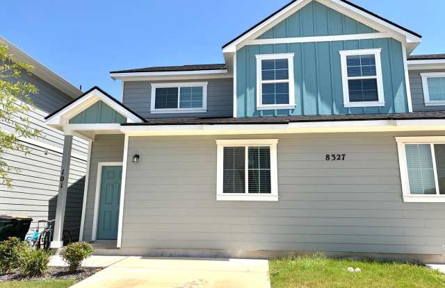Modern 3 Bd 3 Full Bath Townhouse Near La Cantera & UTSA Gallery 1