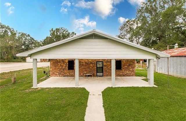 1649 FRONT Street - 1649 Front Street, Bogalusa, LA 70427 1649 FRONT Street - 1649 Front Street, Bogalusa, LA 70427