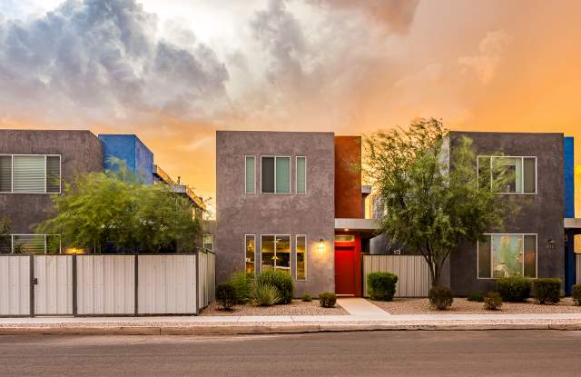 864 East Park Modern Drive Gallery 2