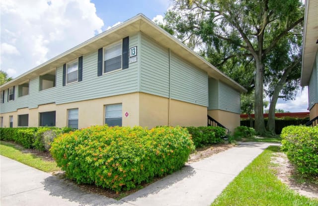 530 GOLDEN RAINTREE PLACE - 530 Golden Raintree Place, Brandon, FL 33510
