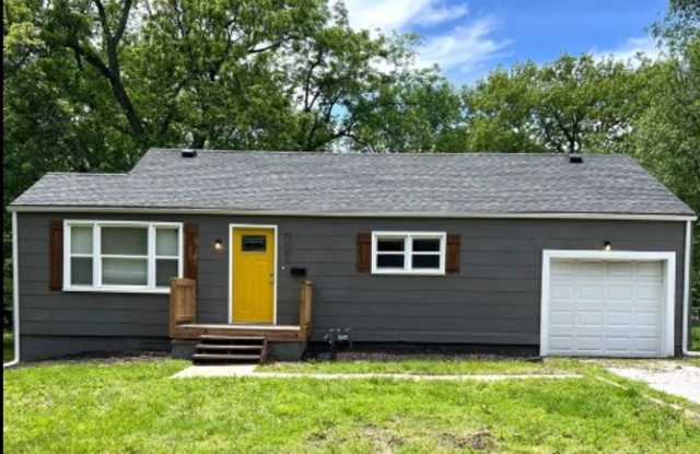 Cute 2 Bed, 1 Bath Home in Raytown – Updated and Move-In Ready! photos photos