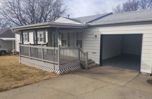 6008 E 149th Ter Gallery 4