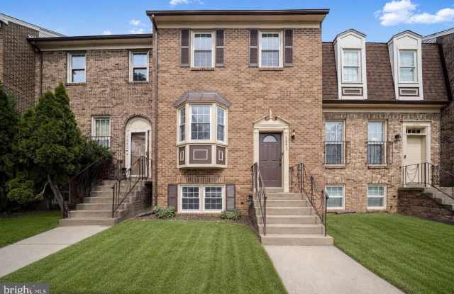 5943 SURRATTS VILLAGE DR Gallery 1