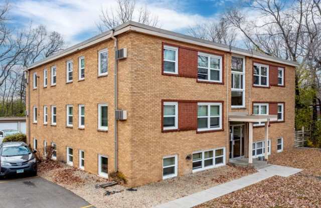 1 & Bedrooms Walking distance to McCarrons Lake! - Roseville Gallery 3