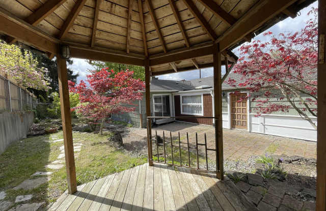 1616 Perry Ave photos photos