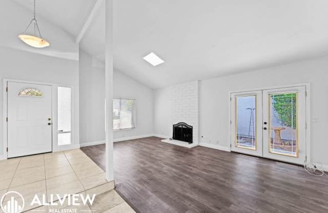 Charming 4 Bed, 2 Bath Single-Level Home Available NOW in Woodbridge! photos photos