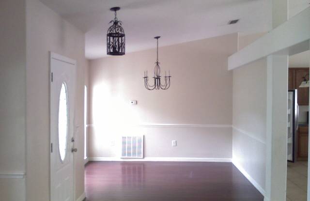 631 Zachary Dr Gallery 2