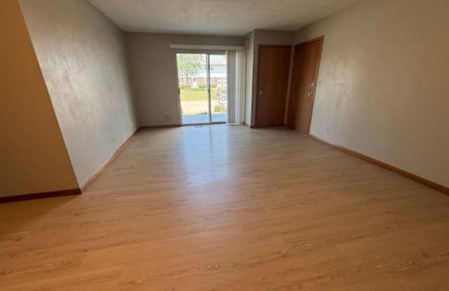 316 South Ridgewood Drive - D Gallery 4