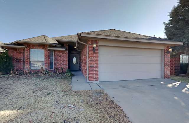Very Nice 3 Bedroom 2 Bath Home in Yukon Schools photos photos