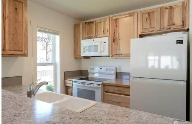 303 W Highland Ave photos photos