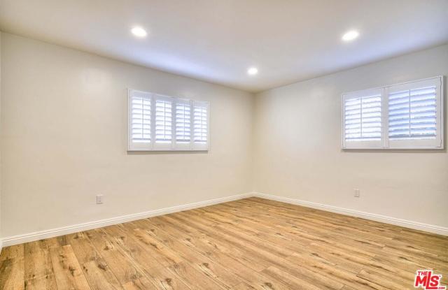 4923 Burgoyne Lane Gallery 2