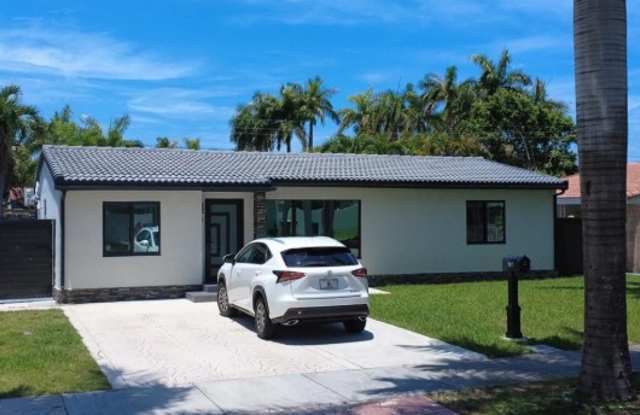 907 Northeast 3rd Street - 907 Northeast 3rd Street, Hallandale Beach, FL 33009