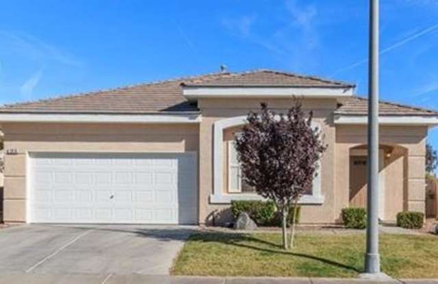 Charming 3-bedroom, 2-bathroom photos photos