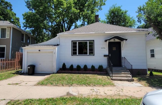 209 Fletcher Ave - 209 Fletcher Avenue, Council Bluffs, IA 51503