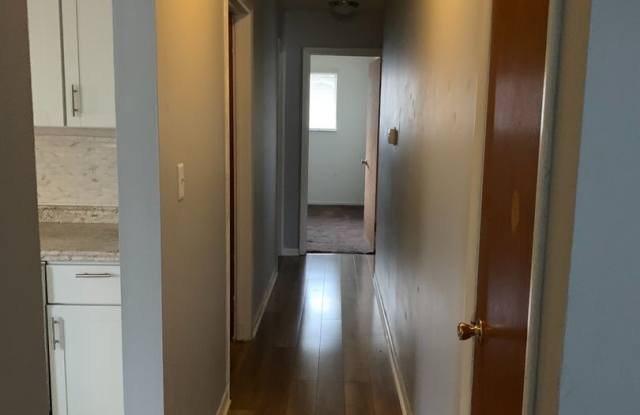 Adorable 3 bedroom 1 Bath home near University of Indianapolis in Perry Township Gallery 4
