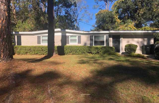 4 Bedroom 2 Bath photos photos