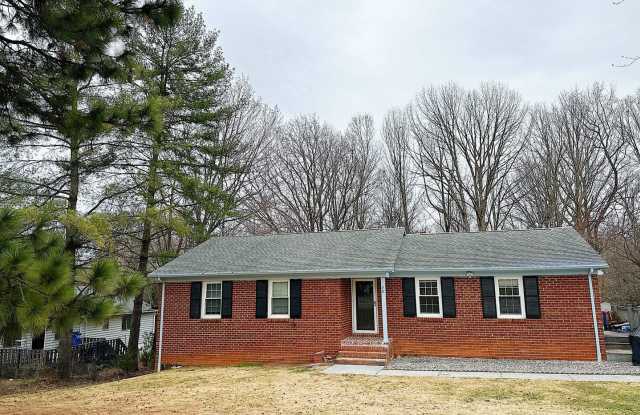 5 Bed / 3 Bath Home with Finished Basement photos photos