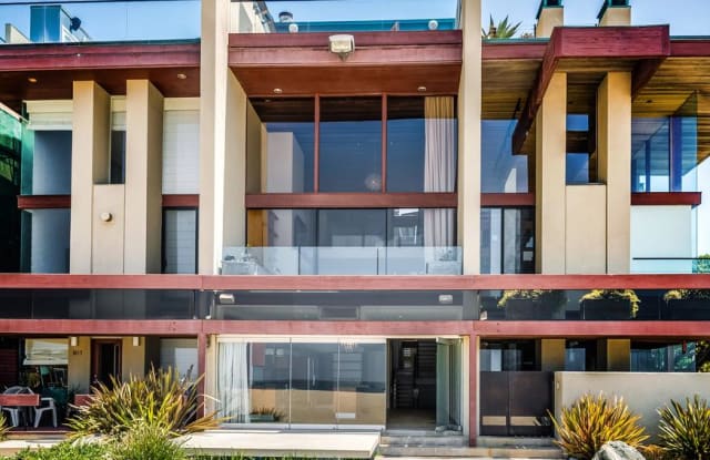 3817 OCEAN FRONT - 3817 Ocean Front Walk, Los Angeles, CA 90292