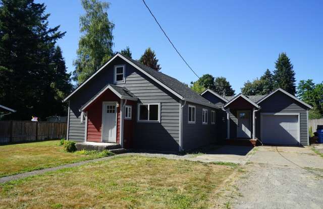 Charming Yacolt Home w/ Updates Throughout For Rent - 304 W. Humphrey St - 304 West Humphrey Street, Yacolt, WA 98675